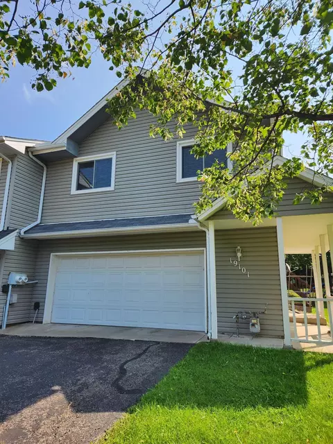 19101 Twilight Trl, Eden Prairie, MN 55346