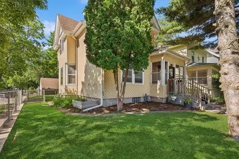742 Laurel Ave, Saint Paul, MN 55104