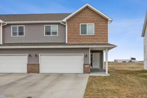 2103 Allison Ln W, West Fargo, ND 58078
