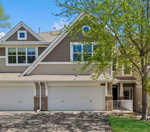 15463 June Grass Ln, Eden Prairie, MN 55347