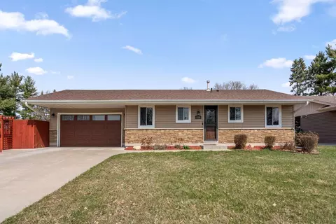 7500 Hillside Trl S, Cottage Grove, MN 55016