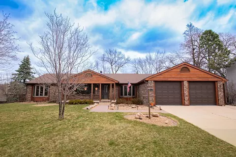 1404 Woodland Dr SW, Rochester, MN 55902