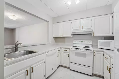3300 Louisiana Ave S #317, Saint Louis Park, MN 55426