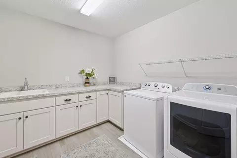 3600 Strawberry Ln, Excelsior, MN 55331 photo 20