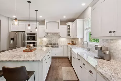 3600 Strawberry Ln, Excelsior, MN 55331 photo 7