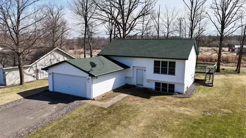 765 Linden St, Isle, MN 56342