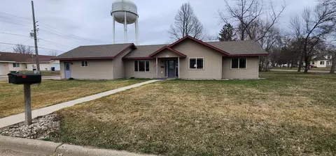 419 Pleasant Ave NE, Staples, MN 56479