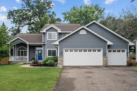 4032 Hollyhock Cir N, Brooklyn Park, MN 55443