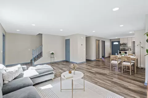215 Belvidere St E, Saint Paul, MN 55107