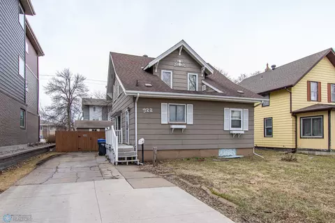 922 15th St N, Fargo, ND 58102