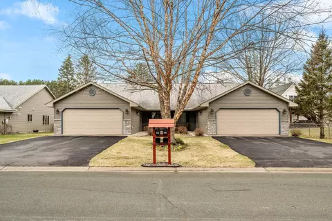553 Cedar Ct, Taylors Falls, MN 55084