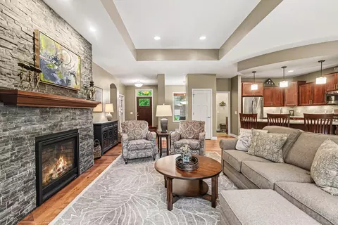 Living - 63 E Canyon Dr, Hudson, WI 54016 photo 2 of 3