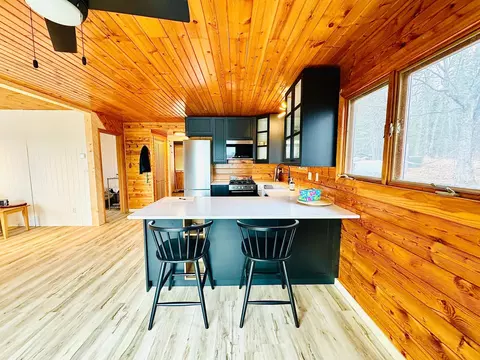 Kitchen - 41820 Bald Eagle Dr, Bigfork, MN 56628 photo 1 of 7