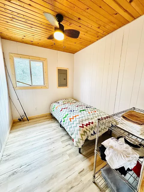 Bedroom - 41820 Bald Eagle Dr, Bigfork, MN 56628 photo 2 of 2