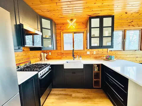 Kitchen - 41820 Bald Eagle Dr, Bigfork, MN 56628 photo 3 of 7