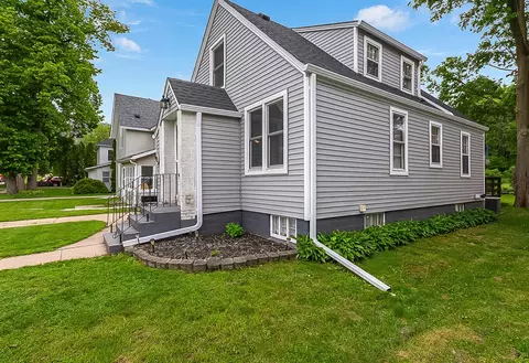 423 1st St NW, Faribault, MN 55021 photo 2