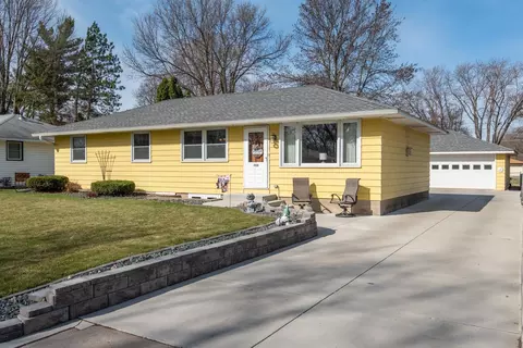 1926 Maple St, Hastings, MN 55033