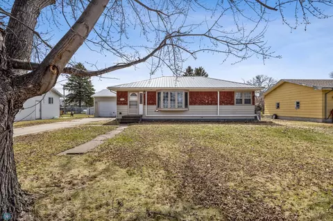 260 Maple St, Kindred, ND 58051