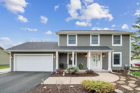 1910 Oak Glen Trl, Stillwater, MN 55082