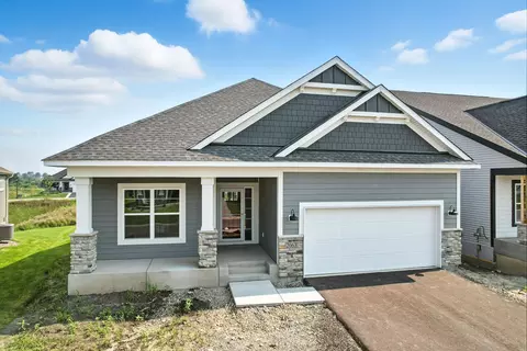 2063 Oakpointe Dr, Waconia, MN 55387