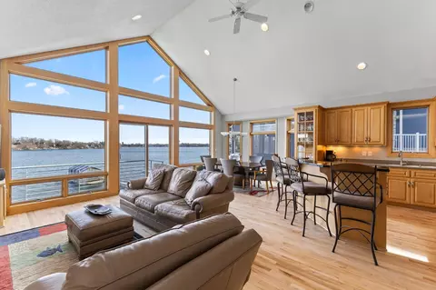 4101 Highwood Rd, Mound, MN 55364