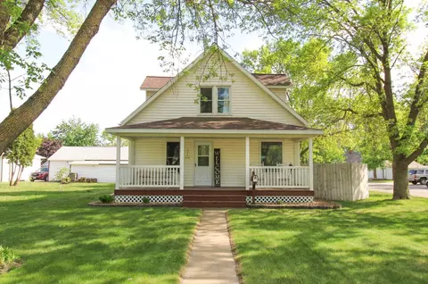 126 2nd St SW, Melrose, MN 56352