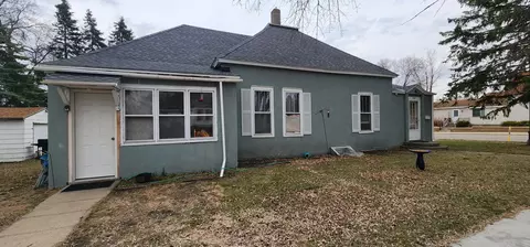 1003 2nd Ave NE, Staples, MN 56479