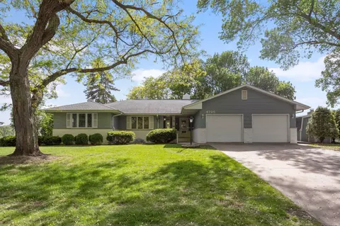 4725 Hibiscus Ave, Edina, MN 55435