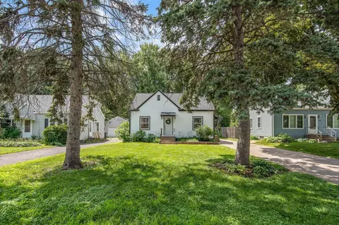 1759 Flandrau St, Maplewood, MN 55109