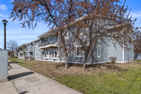 3600 Penn Ave N #202, Minneapolis, MN 55412
