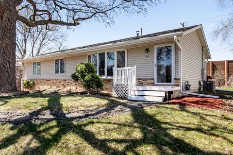 5849 Independence Ave N, New Hope, MN 55428