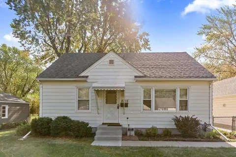 8215 Garfield Ave, Bloomington, MN 55420