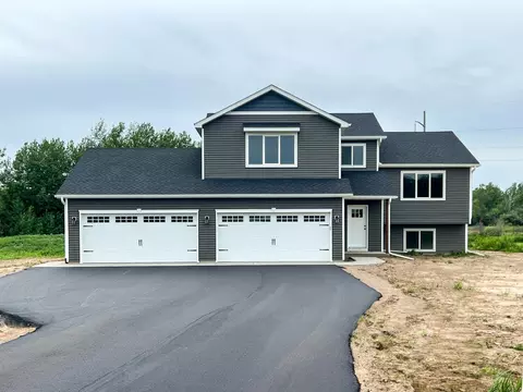 4664 9th St NE, Saint Cloud, MN 56304