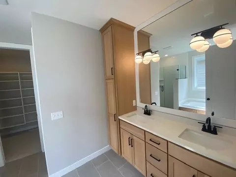 Bath - 7416 Elm Ln, Corcoran, MN 55340 photo 1 of 3