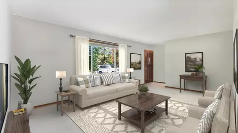 Living - 2520 Cooper Ave S, Saint Cloud, MN 56301 photo 2 of 6