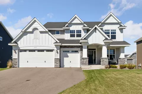 2141 Johanna Cir, Lino Lakes, MN 55038
