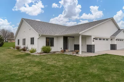209 Plum Run, Le Sueur, MN 56058