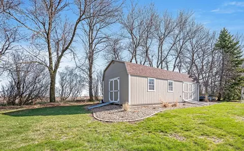 1220 June Ct, Windom, MN 56101 photo 8