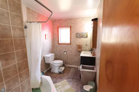 Bath - 101 E Mckenzie Ave, Strathcona, MN 56759 photo 1 of 1