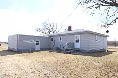 Exterior - 101 E Mckenzie Ave, Strathcona, MN 56759 photo 4 of 6
