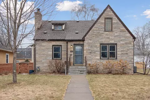 306 11th Ave N, Hopkins, MN 55343