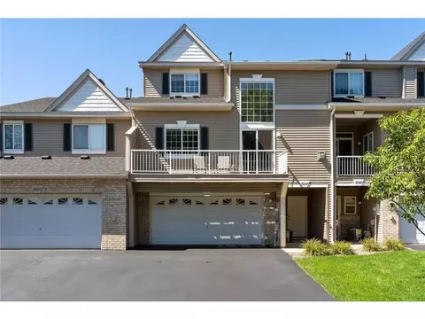 18227 Kerrville Trl #202, Lakeville, MN 55044