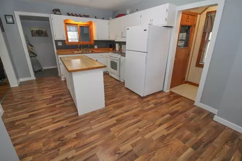 Kitchen - 1800 State Highway 27 E, Osakis, MN 56360 photo 3 of 3