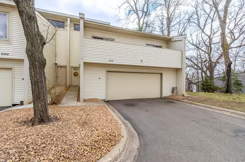 8372 Lower 138th Ct, Apple Valley, MN 55124
