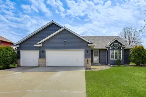 1408 Homestead St, Shakopee, MN 55379