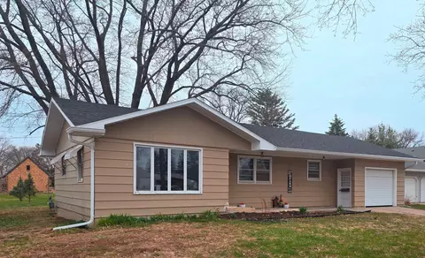 1403 2nd Ave, Mountain Lake, MN 56159
