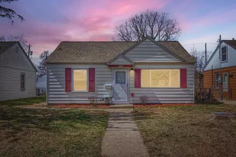 5033 Dupont Ave N, Minneapolis, MN 55430