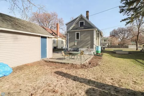 Exterior - 620 13 Ave S, Fargo, ND 58103 photo 4 of 4