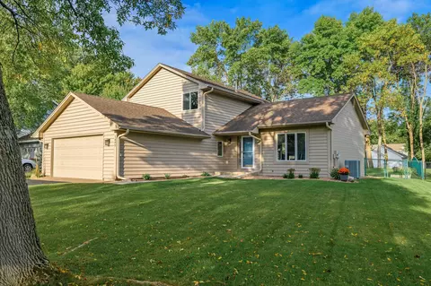 7095 Wellington Ln N, Maple Grove, MN 55369
