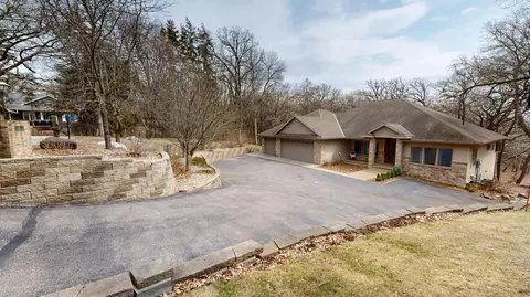 7438 Point Lake Dr, Willmar, MN 56201